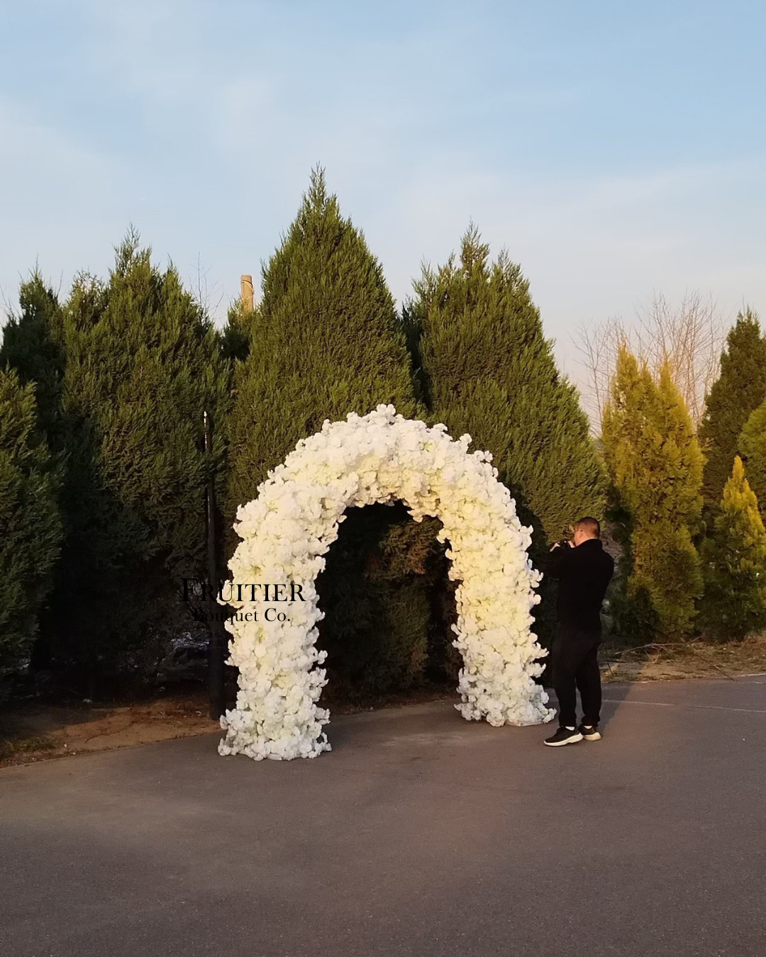 婚禮佈置 - 圓型絲花拱門
