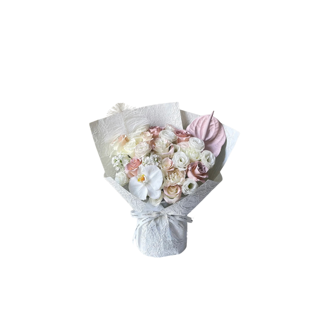 鮮花花束 - 白粉玫瑰混搭蝴蝶蘭 - M (白色壓紋花紙)