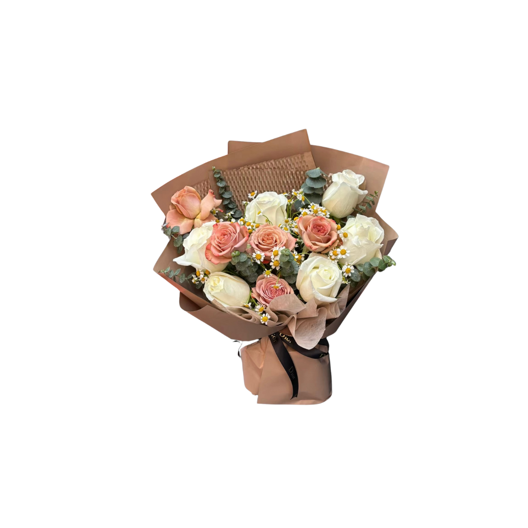 鮮花花束 - 粉白玫瑰混搭尤加利葉 M (啡色花紙)