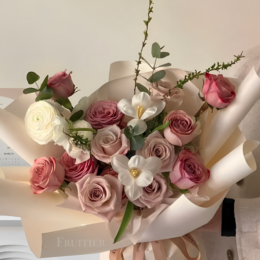 Cappuccino rose mixed with Phalaenopsis bouquet